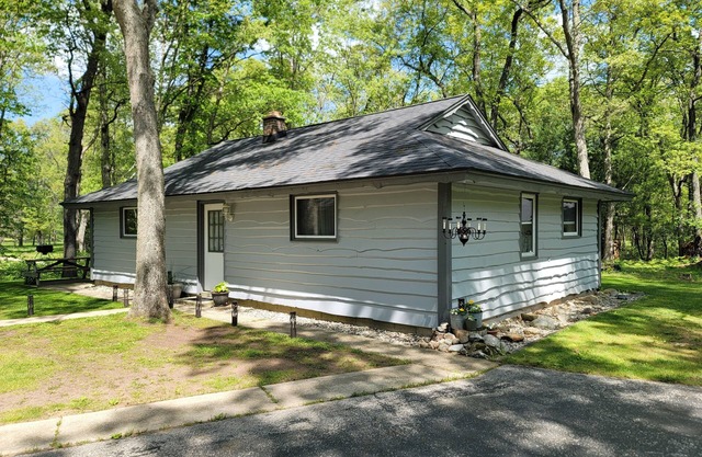 Cottage by BIG STAR LAKE