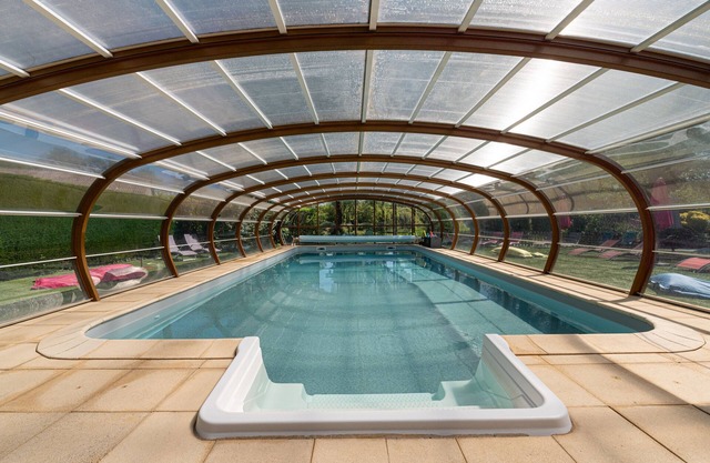 Cottage 'Domaine De Lestroué - La Métairie' with Shared Pool, Private Terrace and Wi-Fi