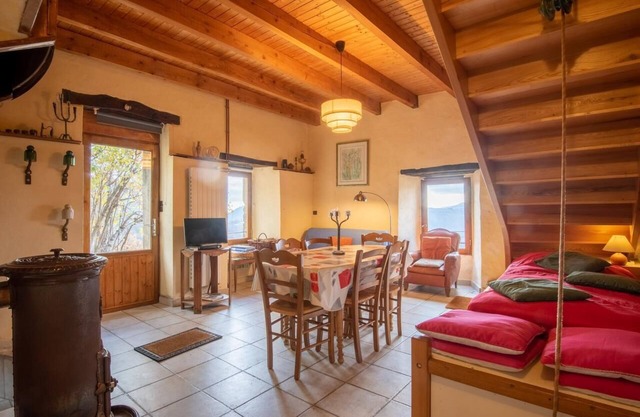 Cottage "Gîte De Chapelèche Les Genêts 7 Pl" with Mountain View, Private Terrace & Wi-Fi