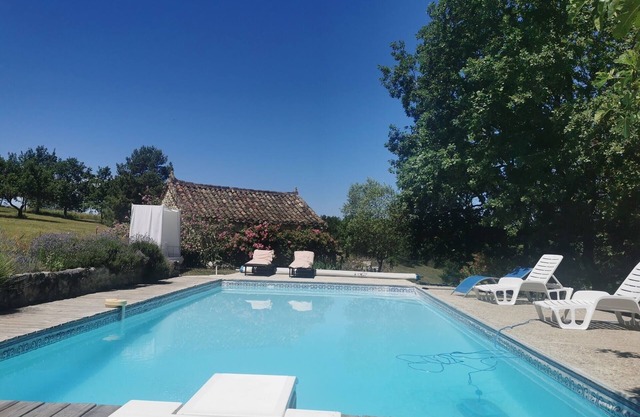Cottage 'Gite De Caractère, Piscine Et Vue' with Private Pool, Private Terrace and Wi-Fi