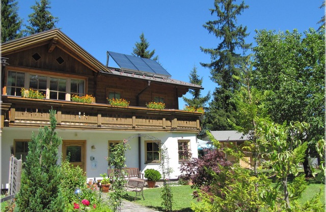 Cottage Hinteregg amid Ski/hiking region Schladming-Dachstein