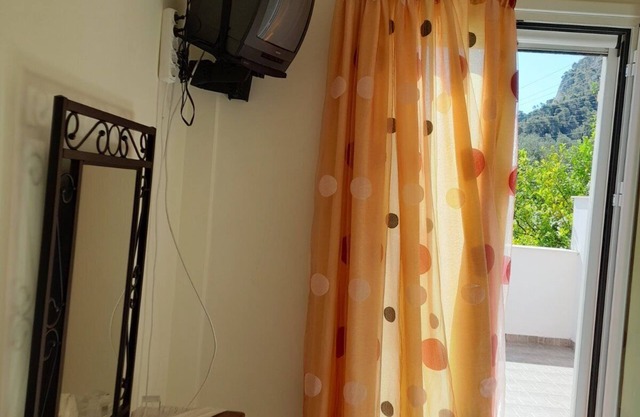 Cottage House Dervini Korinithias with sea view -100m from beach