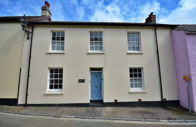 Cottage in Cawsand near Sandy Beaches