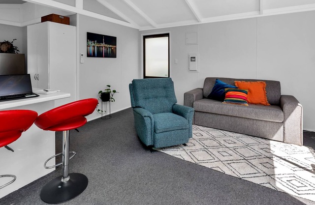 Cottage in garden setting - close to walking tracks and food outlets.