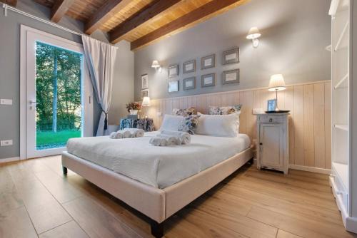 Cottage In Pietra Immerso Nel Verde