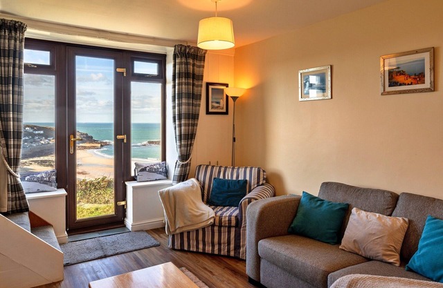 Cottage in Sennen Cove with Stunning Beach Views