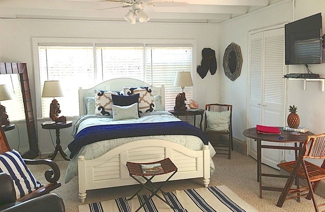 Cottage Is All New & Charming, Steps to the Beach.updated 2025