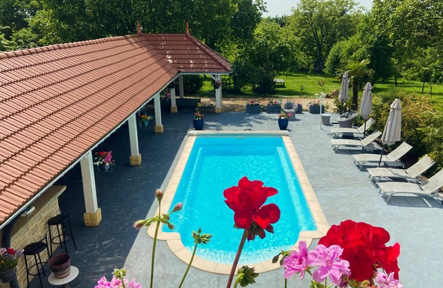 Cottage 'La Campagne' with Private Pool, Private Terrace and Wi-Fi