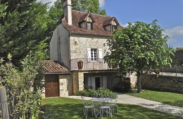 * Cottage "labeled by Gîtes de France located in the village center