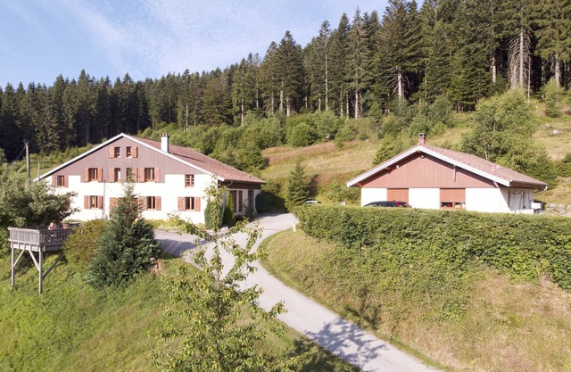 Cottage 'Les Bruyères' with Mountain View, Shared Terrace and Shared Garden