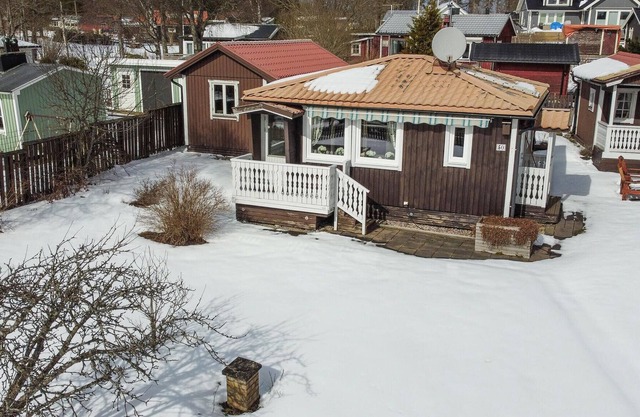 Cottage near the lake, Simsjön and Skövder Golfklub