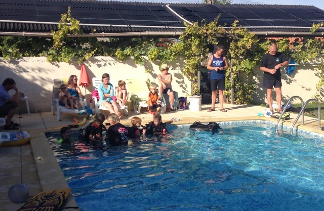 Cottage (sleep 7+cot) on Child-friendly Complex with shared pool and play areas