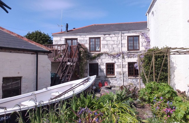 Cottage-Style Apartment In Mullion, Lizard Peninsula, Cornwall, England