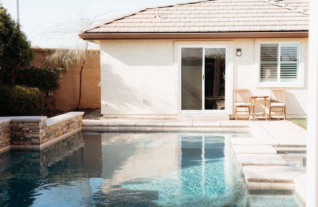 Cottage with Full Kitchen, Private Pool & Sauna, Steps from Lodi Wineries!