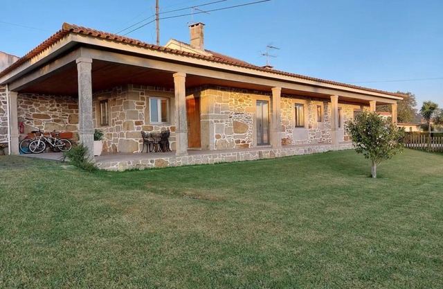 Cottage with garden and swimming pool - ESPOSENDE