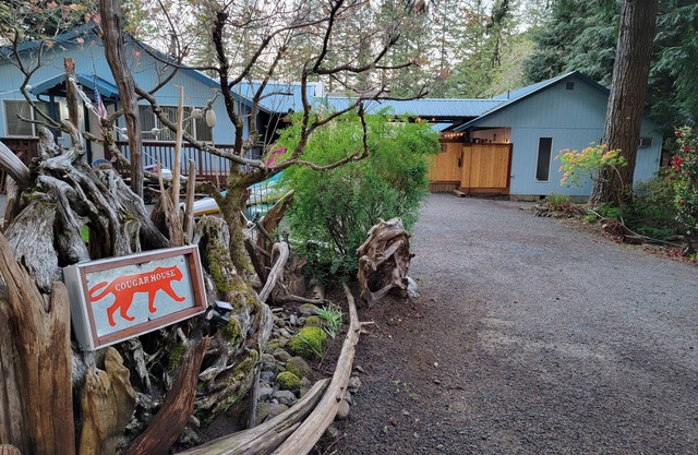 COUGAR House -Mt St Helens/Yale Lake Retreat