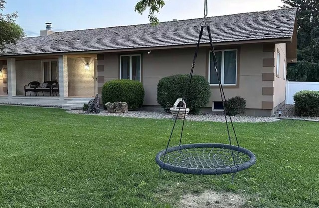 Country Club Hideaway