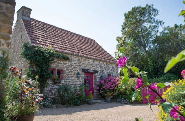 country cottage 2 km from the sea.