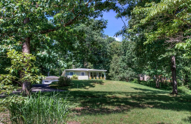 Country Cottage:Cozy, Clean, Private & Central LOC