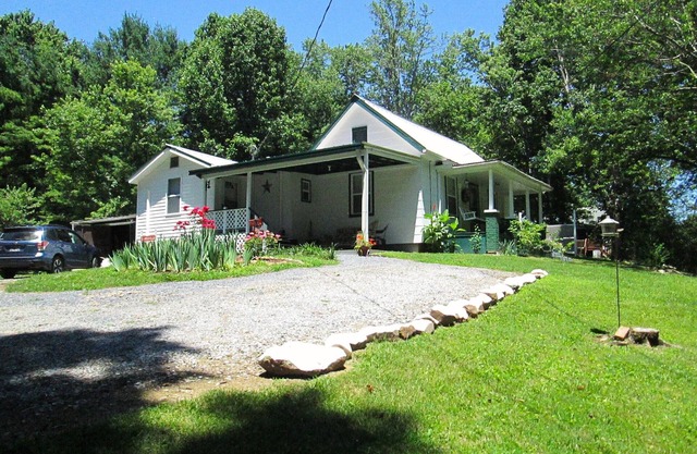 Country Farmhouse, Bristol Casino/Races, Rhym-Root's concert-Sept. Hiking/Biking