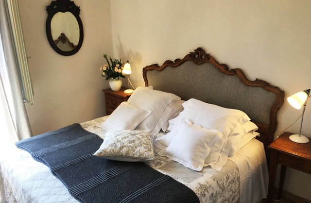 Country Farmhouse with Magnificient Gardens near Siena, Tuscany