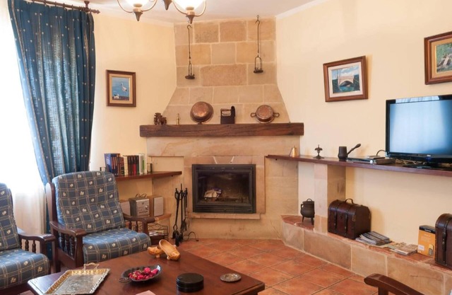 Country House 'Vielba' with Mountain View, Private Terrace and Wi-Fi