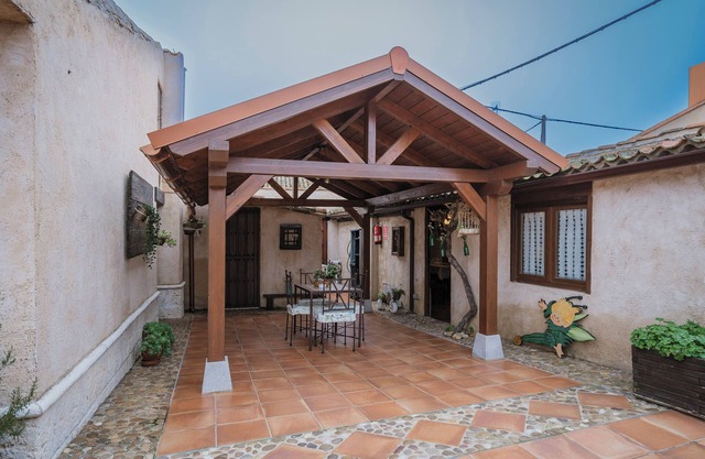 Country Home 'Pinar De Las Cabanuelas' with Private Terrace, Private Garden and Wi-Fi