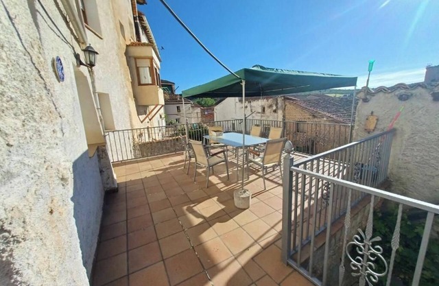 Country House 'Apartamento Luna' with Private Terrace and Wi-Fi
