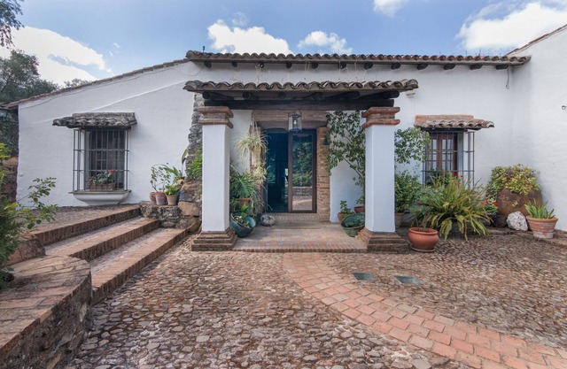 Country House 'Caldera Vieja' with Mountain View, Shared Pool and Shared Garden