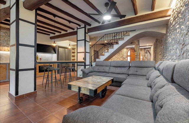 Country House 'Ca L'Arcadi - Alforja' with Mountain View, Private Pool and Wi-Fi