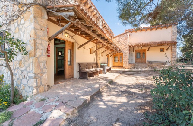 Country House 'Cabañas Rusticas 2' with Mountain View, Shared Pool and Wi-Fi