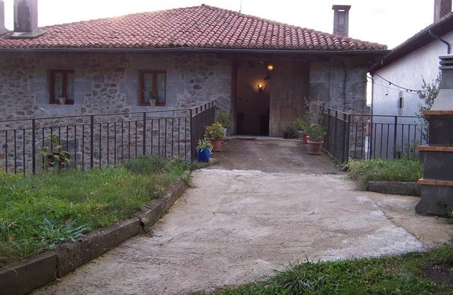 Country House 'Casa Rural Barbonea' with Mountain View, Private Garden and Wi-Fi