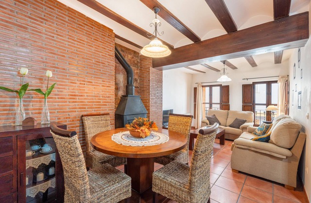 Country House 'Cueva Del Gollisno' with Mountain View and Wi-Fi