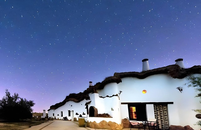 Country House 'El Granado' with Shared Pool, Wi-Fi and Air Conditioning