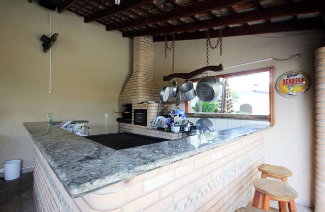 COUNTRY HOUSE IN THE CITY