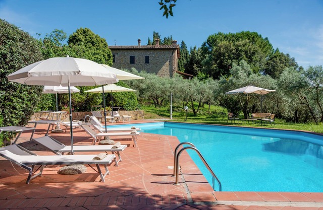 Country House 'La Pineta Farm House' with Private Pool and Wi-Fi