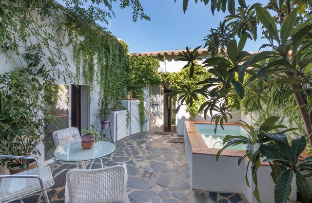 Country House 'La Rana Verde De Abajo' with Mountain View, Private Pool and Wi-Fi