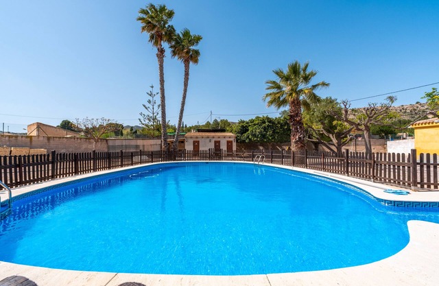 Country House 'La Romana' with Private Pool, Wi-Fi and Air Conditioning
