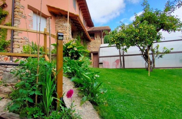 Country House 'Landa' with Mountain View, Shared Pool and Wi-Fi