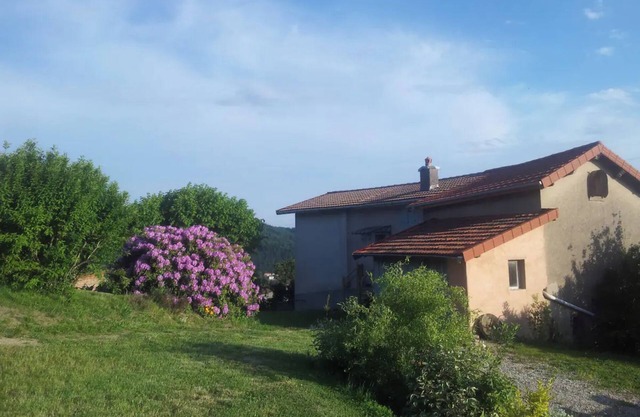 Country House 'Les Hauts De Thiers' with Mountain View, Private Garden and Wi-Fi