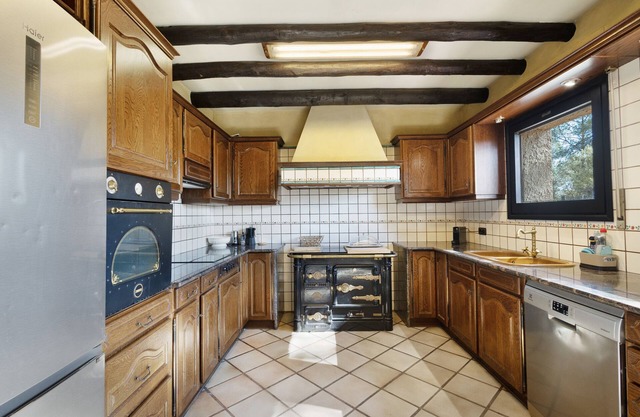 Country House 'Les Hectarees' with Mountain View, Private Pool and Wi-Fi