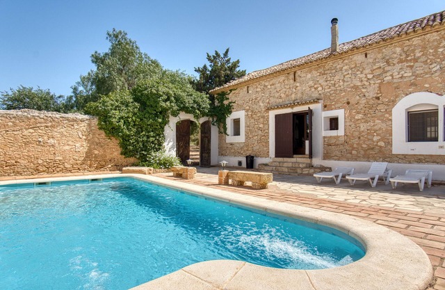 Country House 'Madara' with Mountain Views, Private Pool and Wi-Fi