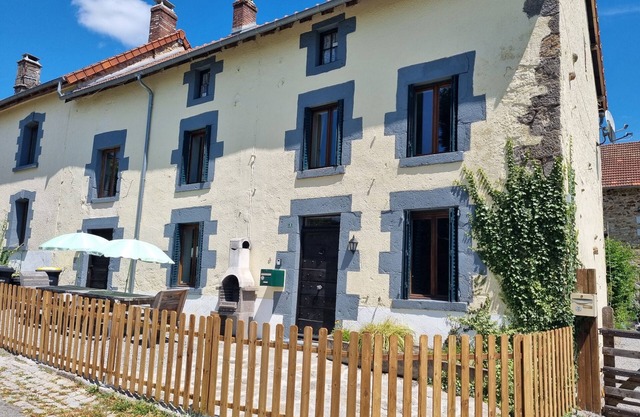 Country House 'Meadow View - Grande Gîtes' with Private Pool, Private Terrace and Wi-Fi