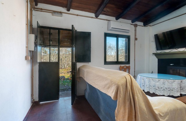 Country House 'Nueva' with Mountain View, Shared Pool and Air Conditioning