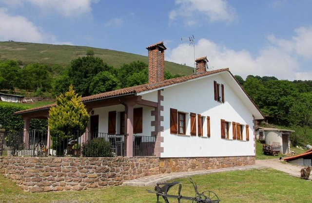 Country House 'Oiaraberri' with Private Garden and Wi-Fi
