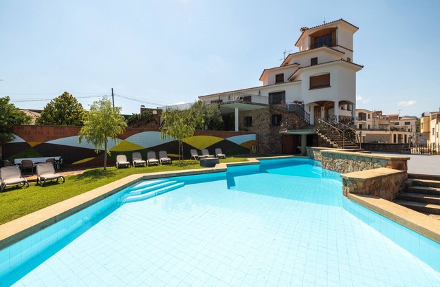 Country House 'Villa La Guaita' with Sea View, Private Pool and Wi-Fi