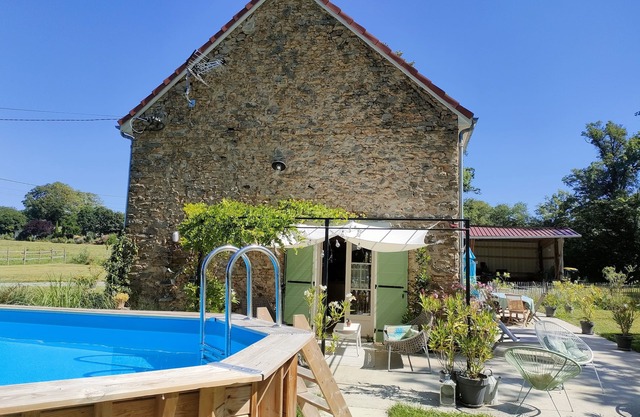 Country house with above-ground pool from May to October