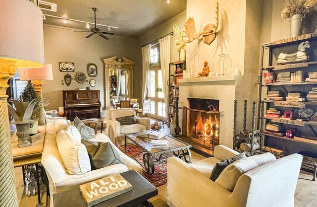 Country House with pool and hot tub on river