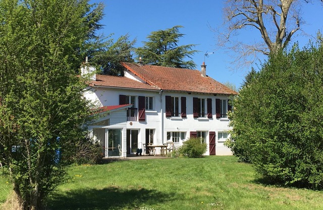 Country house with private forest, tennis, bicycles and sports activities