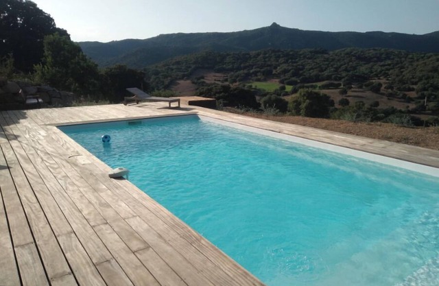 country house with swimming pool between Cauria and Tizzano